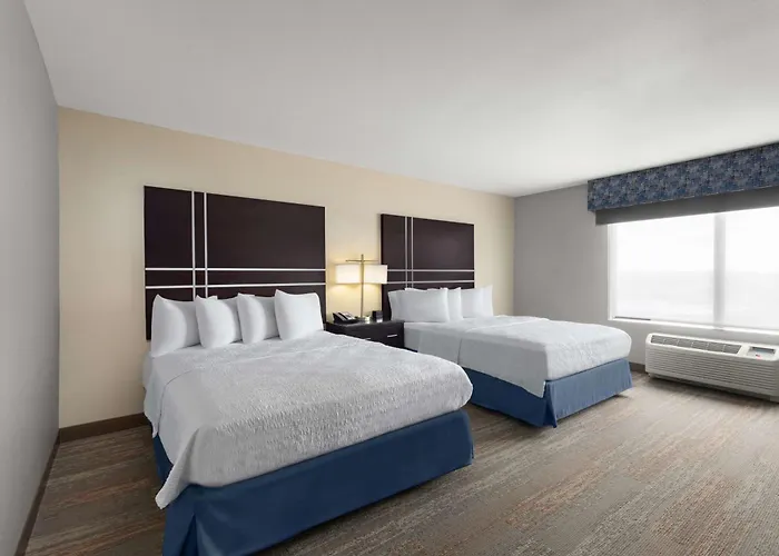 Hampton & Hotel 3*