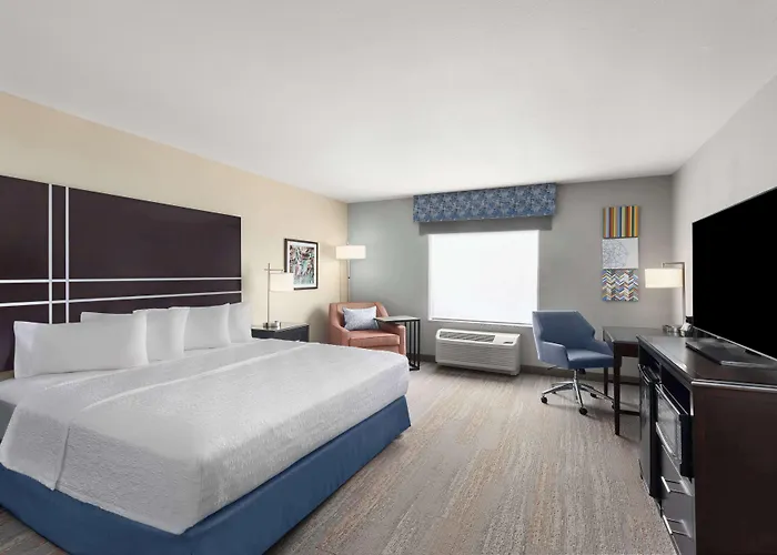 Hampton & Hotel