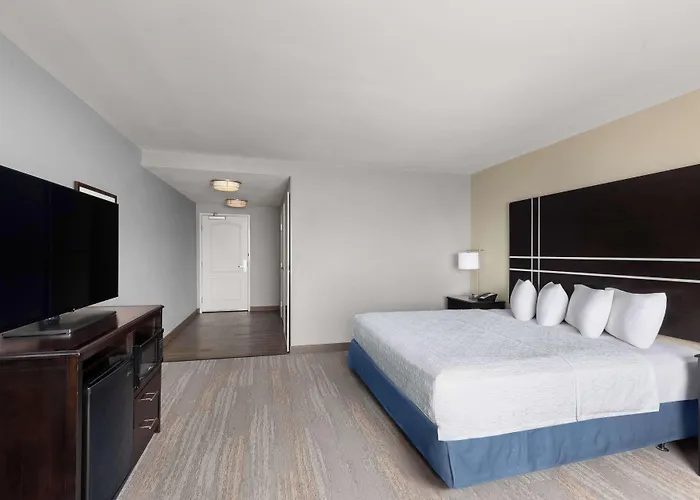 Hotel Hampton &